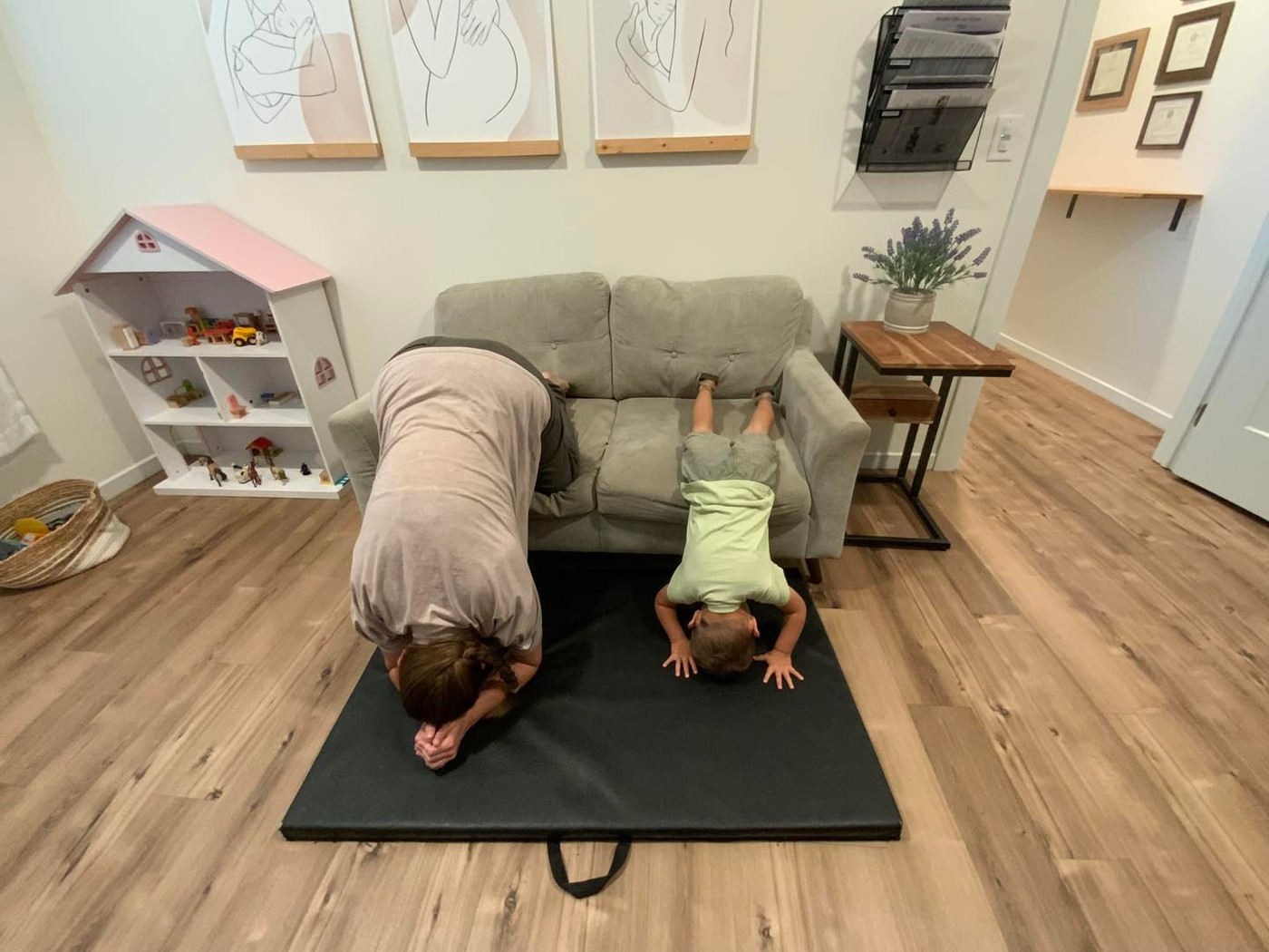 “Come on, mom! We gotta do the babies thing”