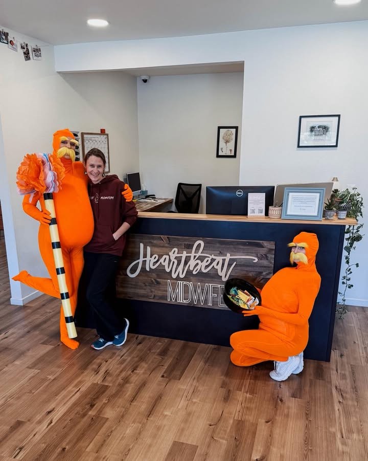 Look who stopped by and brought a bunch of giggles!